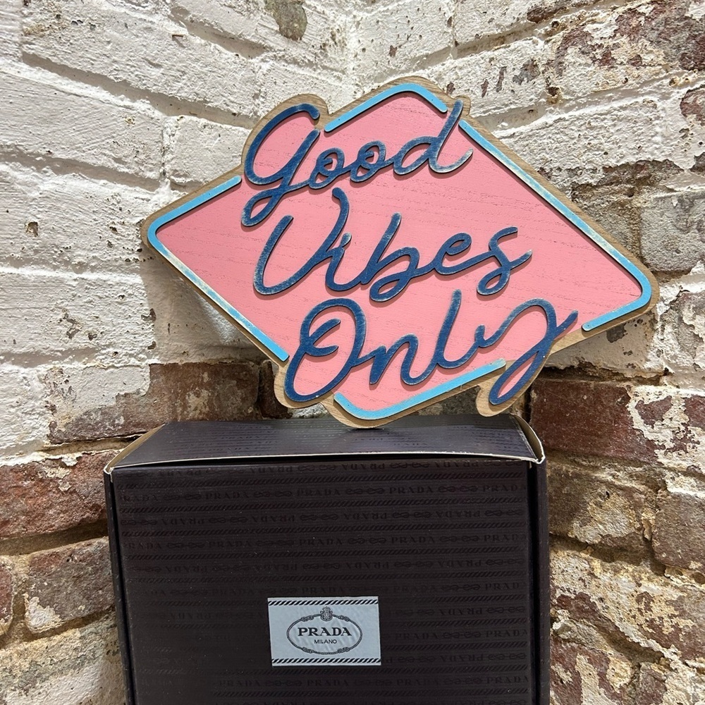 Original Prada Box measures approximately 11.5 x 9.5 x 4.75 inches. Prada Milano - Picture 2 of 10